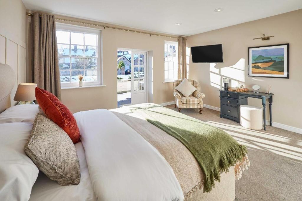 The Raven Hotel At Much Wenlock By Purestay ภายนอก รูปภาพ